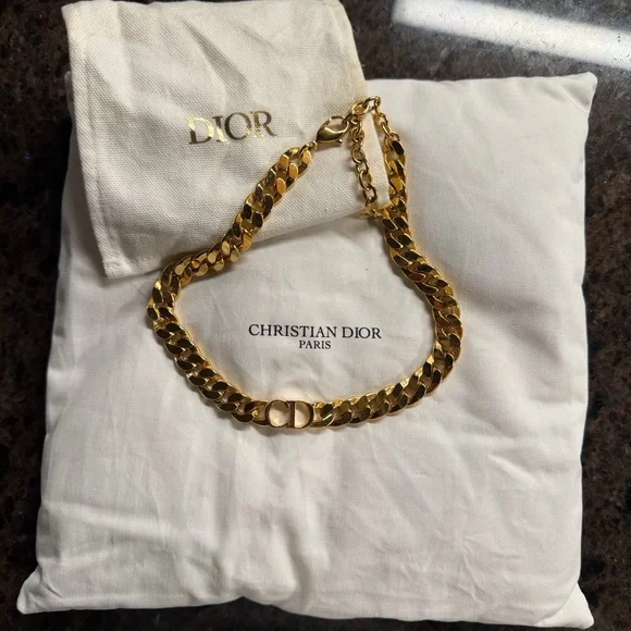 Dior Gold Necklace - Picture 2 of 3